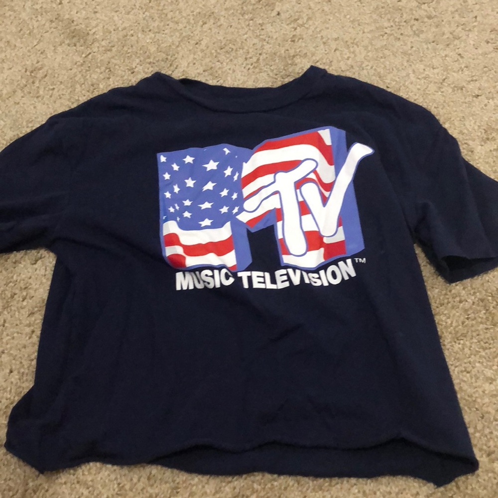 music television cropped tee